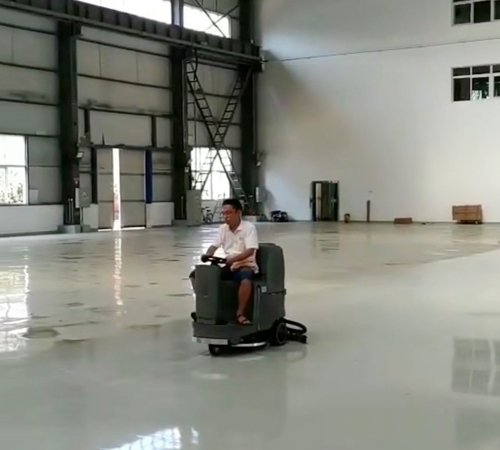 揚(yáng)子駕駛式洗地機(jī) 揚(yáng)子駕駛式洗地機(jī)