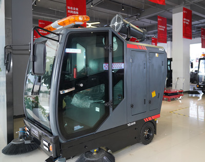 掃地車(chē)廠家 掃地車(chē)廠家
